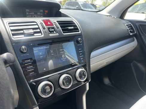 Used 2018 Subaru Forester 2.5i Premium w/ All-Weather Package AWD/4WD image 11