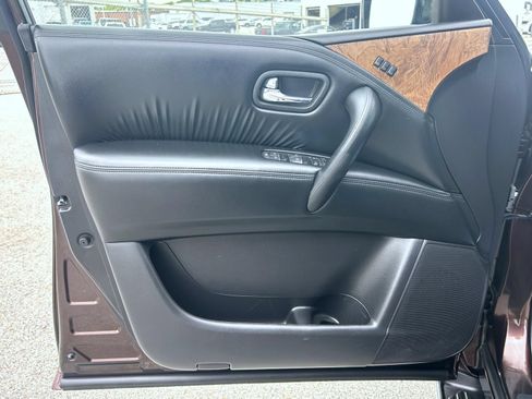 Used 2021 Nissan Armada SL w/ Captain's Chairs Package AWD/4WD image 9
