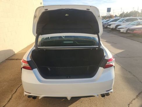 Used 2020 Toyota Camry XSE image 15