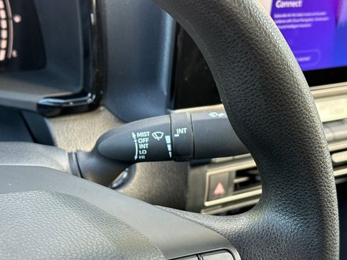 Used 2025 Toyota Camry LE image 31