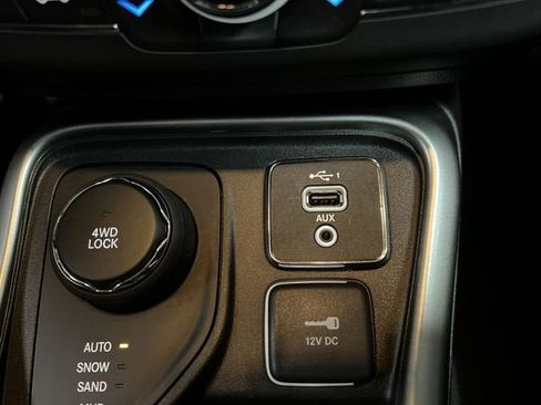 Used 2019 Jeep Compass Latitude w/ Popular Equipment Group image 34