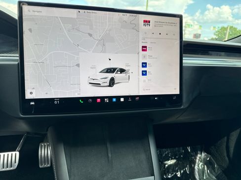 Used 2022 Tesla Model S Plaid AWD/4WD image 18