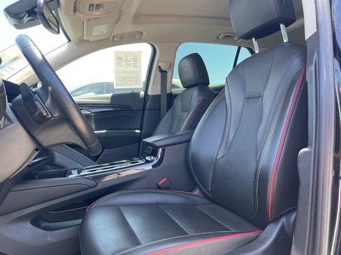 Used 2023 Buick Envision Essence w/ Sport Touring Package FWD image 7