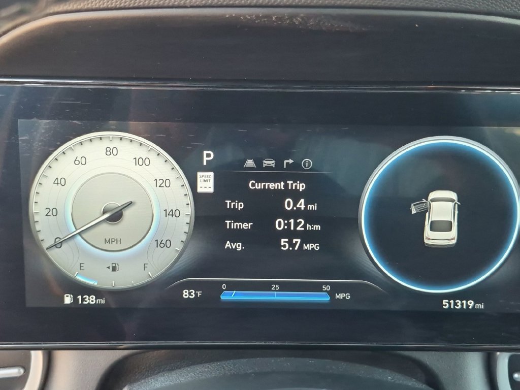 Used 2025 Hyundai Elantra Limited FWD image 19
