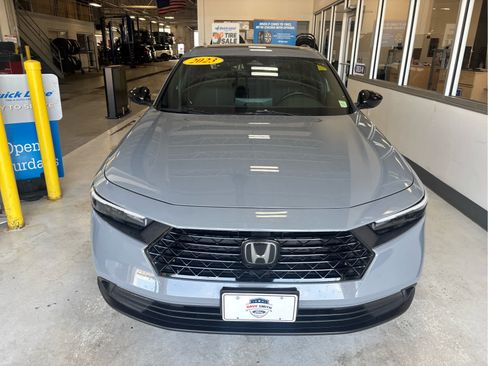 Used 2023 Honda Accord Sport image 6