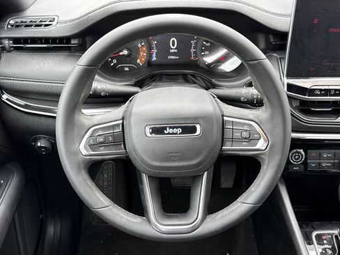 Used 2024 Jeep Compass Latitude w/ Altitude Special Edition image 13