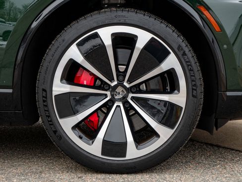 Used 2024 Porsche Macan Turbo Electric w/ Premium Package image 17