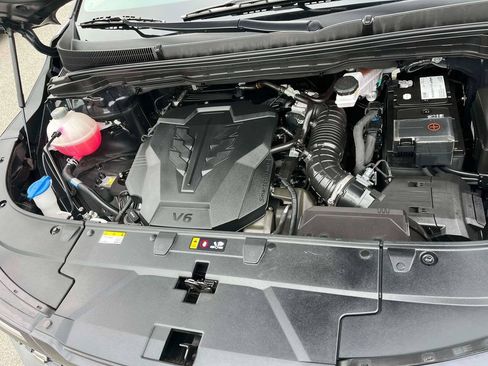 Used 2025 Kia Carnival SX FWD image 40