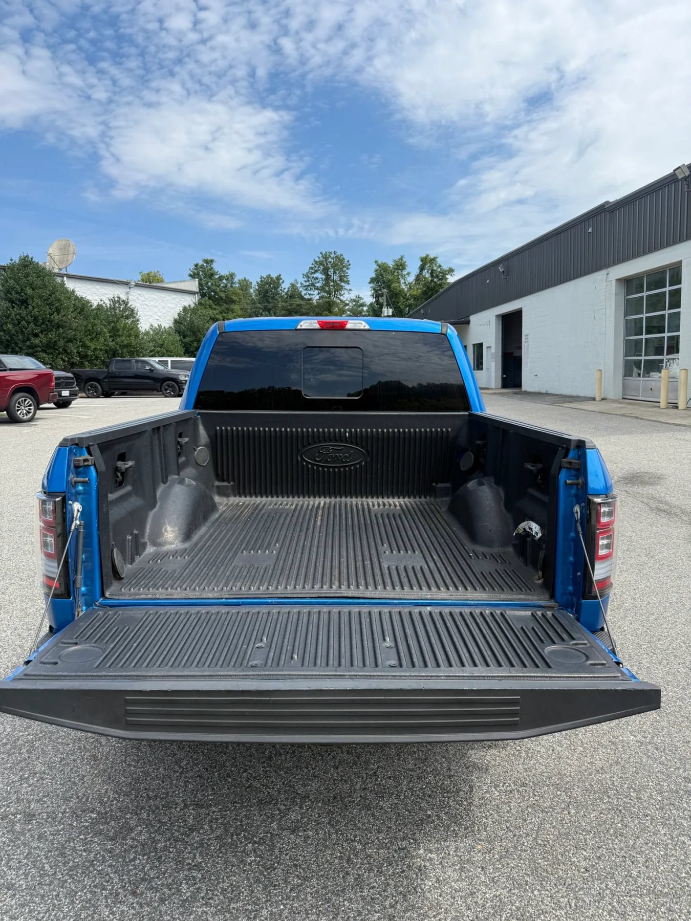 Used 2019 Ford F150 XLT w/ Equipment Group 302A Luxury AWD/4WD image 5