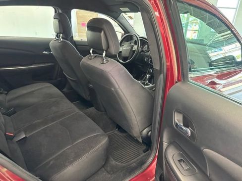 Used 2013 Chrysler 200 LX FWD image 25