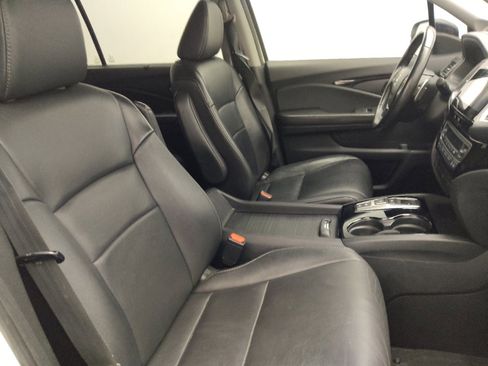 Used 2018 Honda Pilot Touring image 21