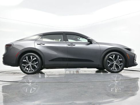 Used 2023 Toyota Crown Limited image 55