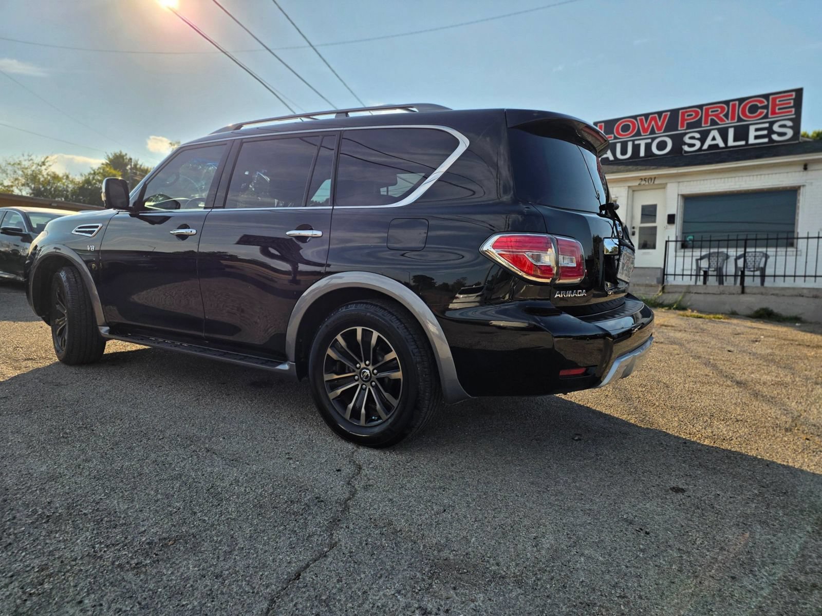 Used 2017 Nissan Armada Platinum w/ Captain Seat Package RWD image 3