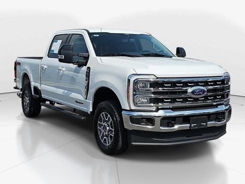 Used 2024 Ford F250 Lariat w/ FX4 Off-Road Package AWD/4WD image 3