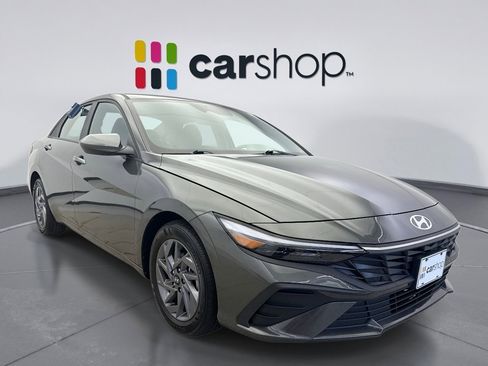 Used 2024 Hyundai Elantra SEL image 7