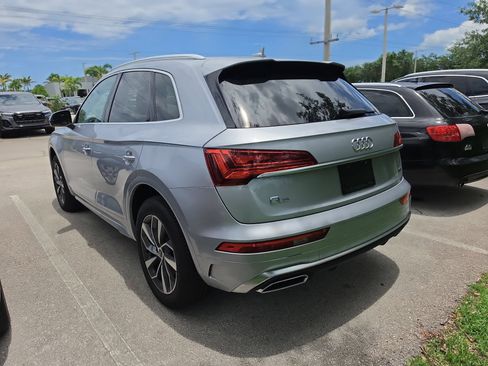 Certified 2023 Audi Q5 2.0T Premium w/ Convenience Package AWD/4WD image 4