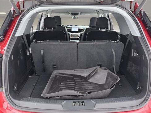 Used 2021 Ford Explorer XLT w/ Equipment Group 202A image 25