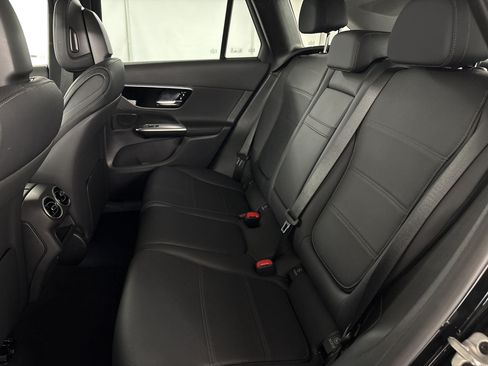 Certified 2025 Mercedes-Benz GLC 350e 4MATIC image 23