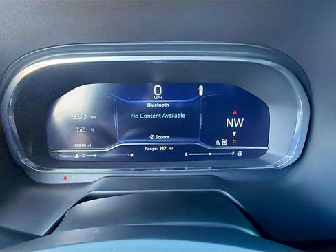 Used 2024 Chevrolet Tahoe Z71 image 40