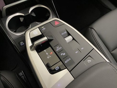 Used 2025 BMW X2 xDrive28i w/ Convenience Package image 27