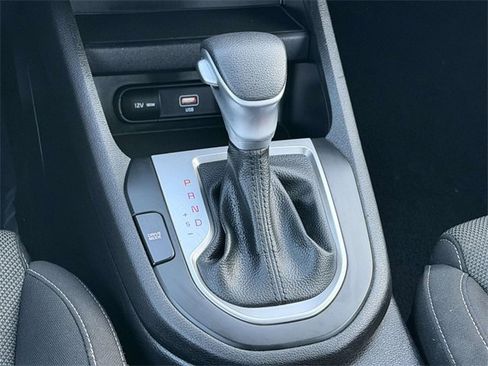 Used 2023 Kia Forte LXS image 5