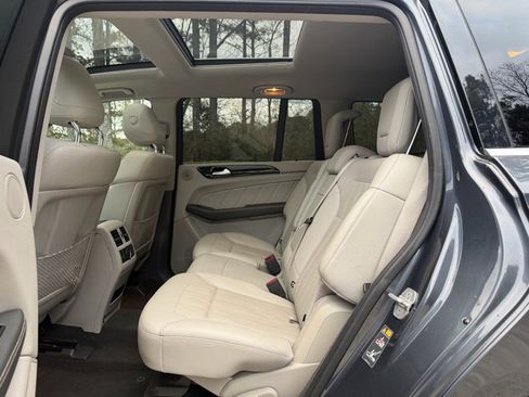 Used 2016 Mercedes-Benz GL 450 4MATIC image 22