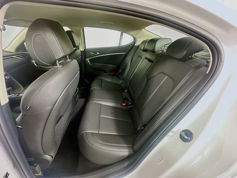 Certified 2026 Genesis G70 2.5T RWD image 24