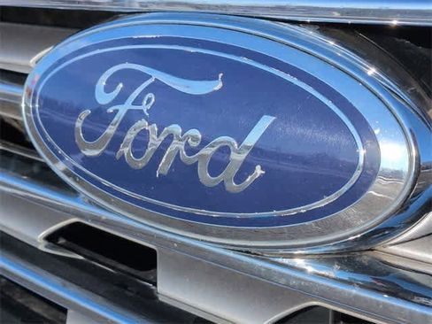 Used 2024 Ford Edge Titanium image 12