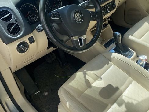 Used 2012 Volkswagen Tiguan SE FWD image 4