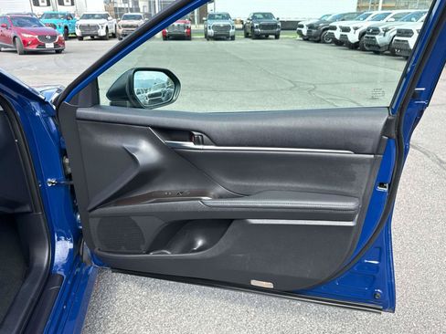 Used 2024 Toyota Camry XLE w/ Cold Weather Package FWD image 19