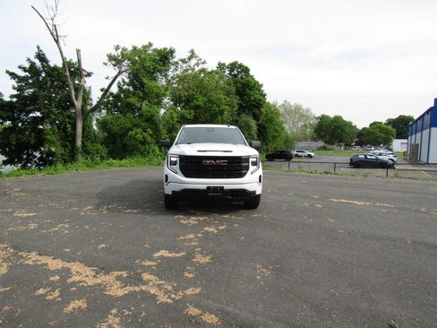 Used 2024 GMC Sierra 1500 Pro w/ Graphite Edition AWD/4WD image 9