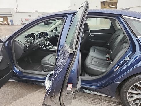 Used 2022 Hyundai Sonata Limited w/ Cargo Package FWD image 8