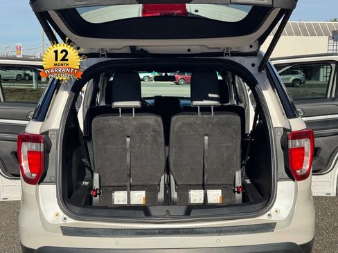 Used 2017 Ford Explorer XLT w/ Equipment Group 202A image 15