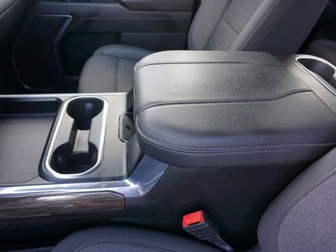 Used 2024 Chevrolet Silverado 2500 LT w/ Convenience Package image 28