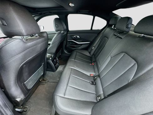 Used 2020 BMW 330i Sedan w/ Driving Assistance Package RWD image 16