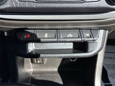 Used 2019 GMC Canyon SLE w/ SLE Convenience Package image 33