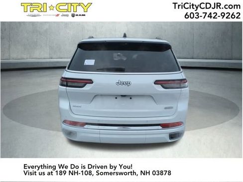 New 2025 Jeep Grand Cherokee L Overland w/ Luxury Tech Group IV image 4