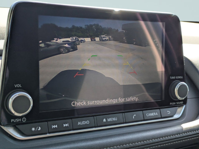 Used 2025 Nissan Rogue SV FWD image 23