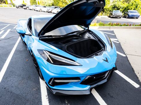 Used 2021 Chevrolet Corvette Stingray Preferred Cpe w/ Z51 Performance Package RWD image 51