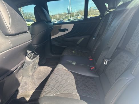 Used 2021 Lexus LS 500 F Sport w/ Accessory Package (Z2) image 6