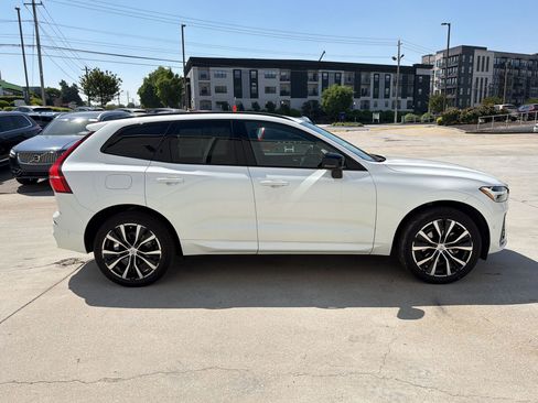 Used 2023 Volvo XC60 B5 Plus w/ Climate Package image 8