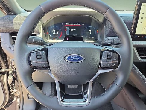 New 2026 Ford Explorer Platinum w/ LUX Leather Package AWD/4WD image 24