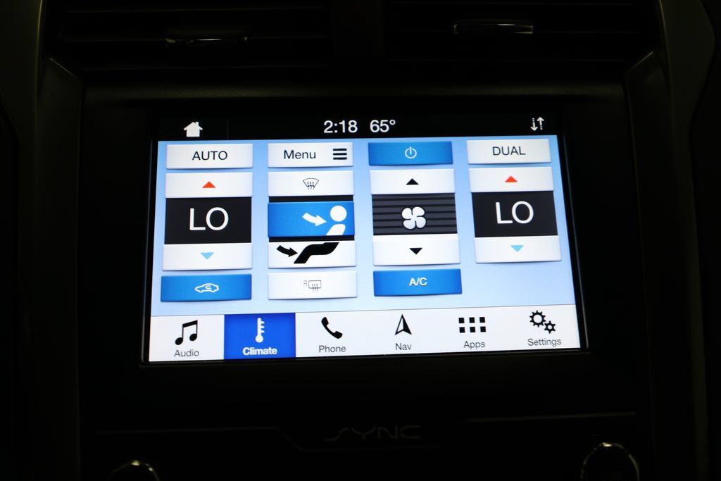 Used 2019 Ford Fusion SE FWD image 18