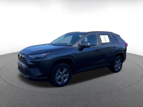 Used 2025 Toyota RAV4 XLE image 7