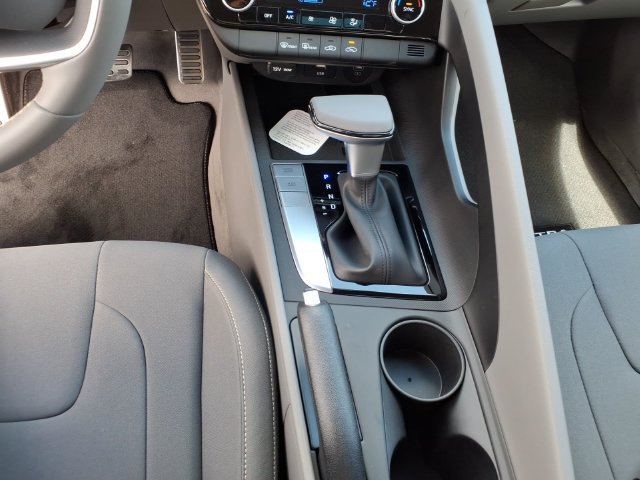 New 2026 Hyundai Elantra Sport FWD image 17