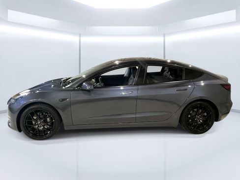 Used 2018 Tesla Model 3 Long Range AWD/4WD image 2