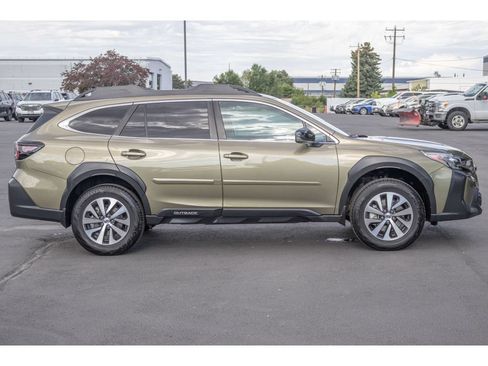 Certified 2025 Subaru Outback Premium AWD/4WD image 2