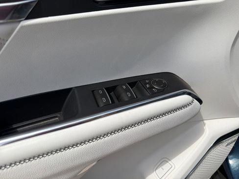New 2026 GMC Acadia Denali w/ Super Cruise Package FWD image 17