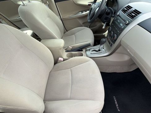 Used 2011 Toyota Corolla LE FWD image 23