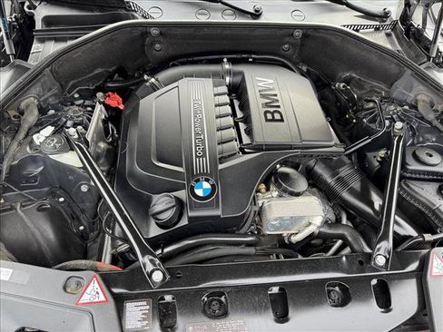 Used 2013 BMW 535i Gran Turismo xDrive image 20